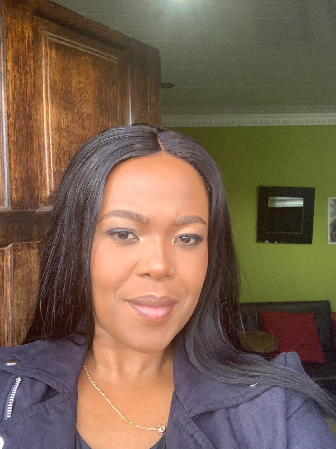 Customer photo review of Wear And Go 18 - 32 inch 5x5 Lace Frontal Closure Glueless Straight Wig