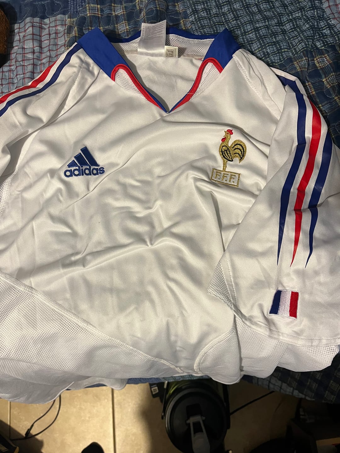 Customer photo review of RETRO Mystery Shirt