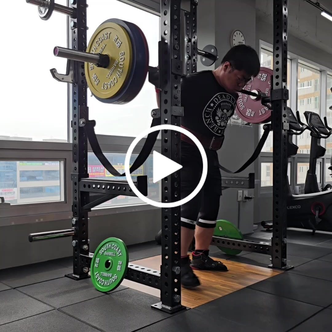 Customer video review of 7MM Inferno PRO Knee Sleeves - EXTRA STIFF NEOPRENE - IPF Approved