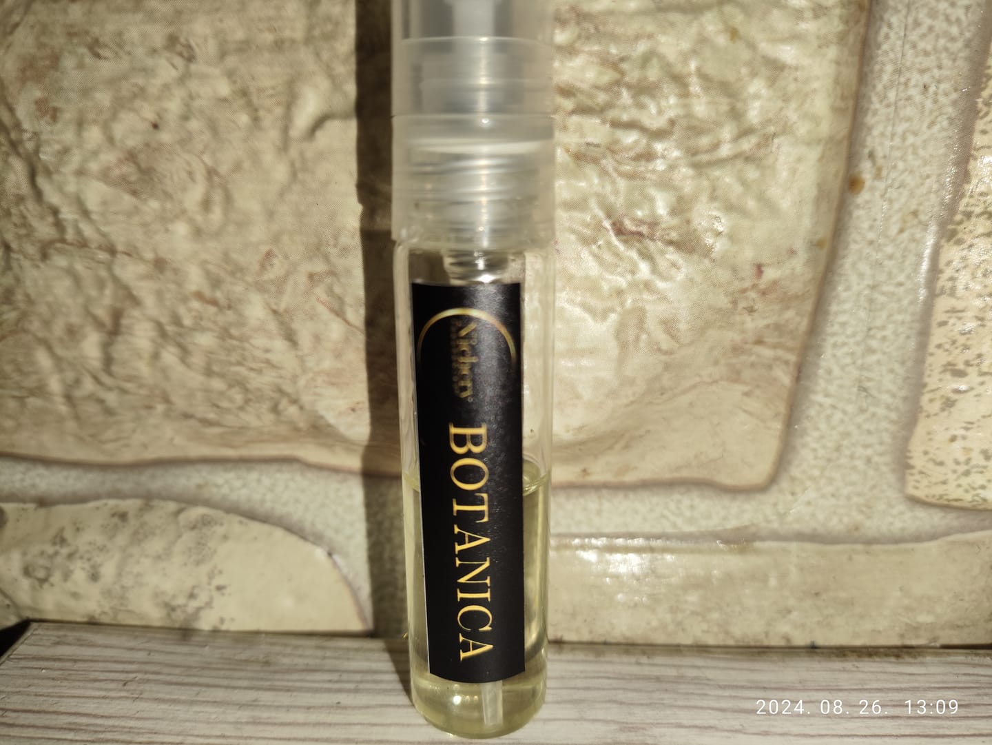 Customer photo review of 6x2 ml Női & Unisex csomag: Charming Beauty-Supernova-Magic-Botanica-Midnight Desire-Kiss Me in Paris