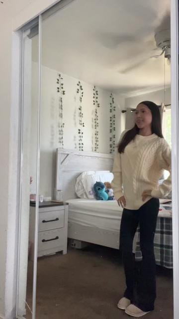 Customer photo review of Aelfric Eden Retro 90s Cable Knit Sweater