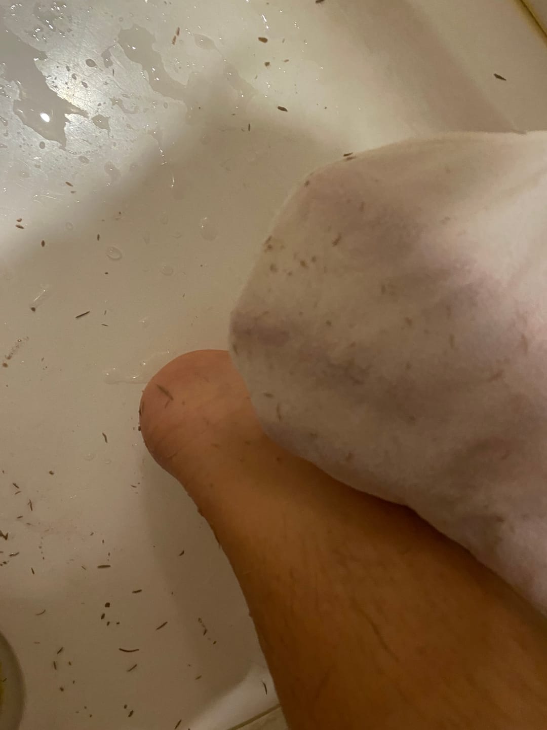 Customer photo review of 100% Silk Exfoliating Body Glove. TikTok Famous Silk Exfoliating Mitt NZ