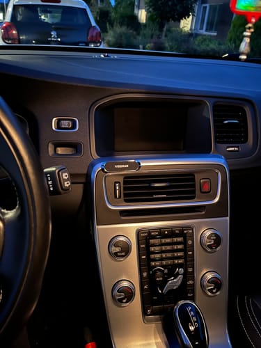 Customer photo review of Wegman Magnetische Telefoonhouder – GSM Houder Auto – Off-Road en Drempel Proof - Autohouder Telefoon