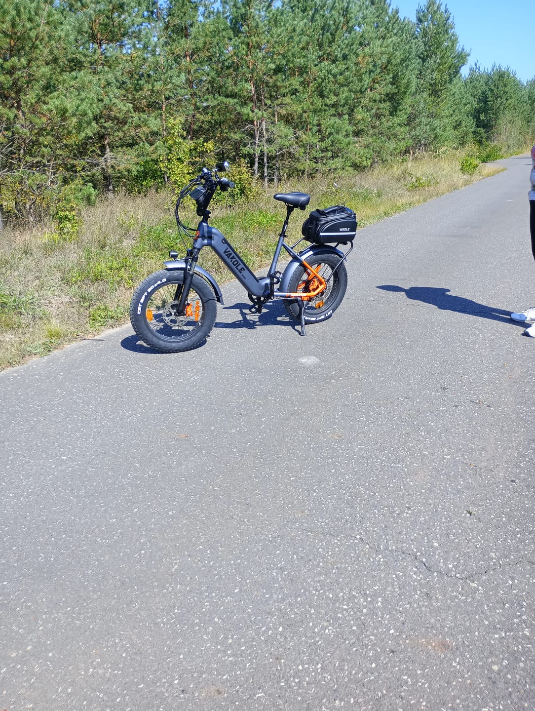 Customer photo review of Vakole SG20 Upgraded Version 250W 20" Fat Bike Electric Trekking Bike 48V 15.6Ah Samsung Battery