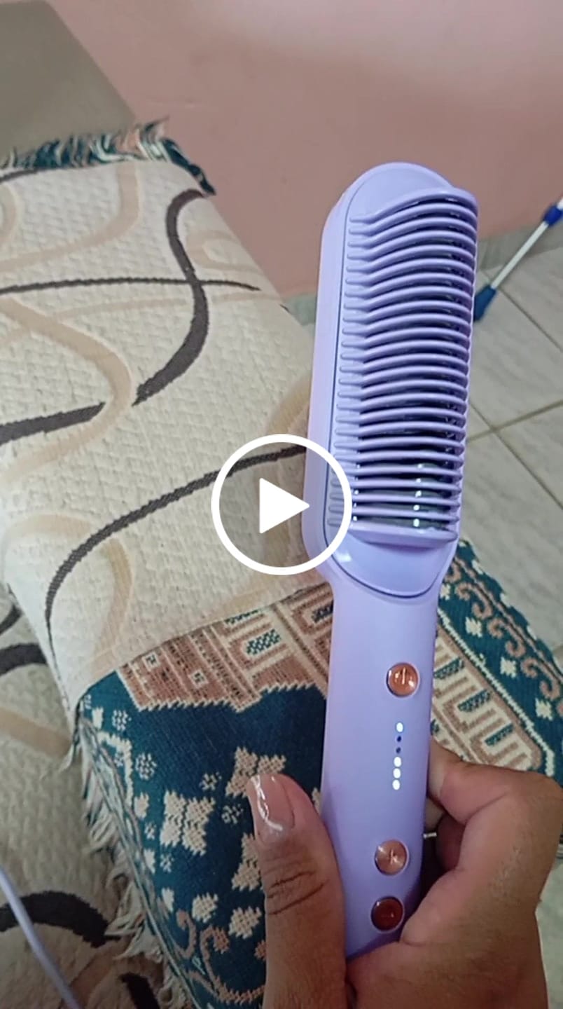 Customer video review of SLEEK PLUS | Escova Alisadora + Clip Finalizador