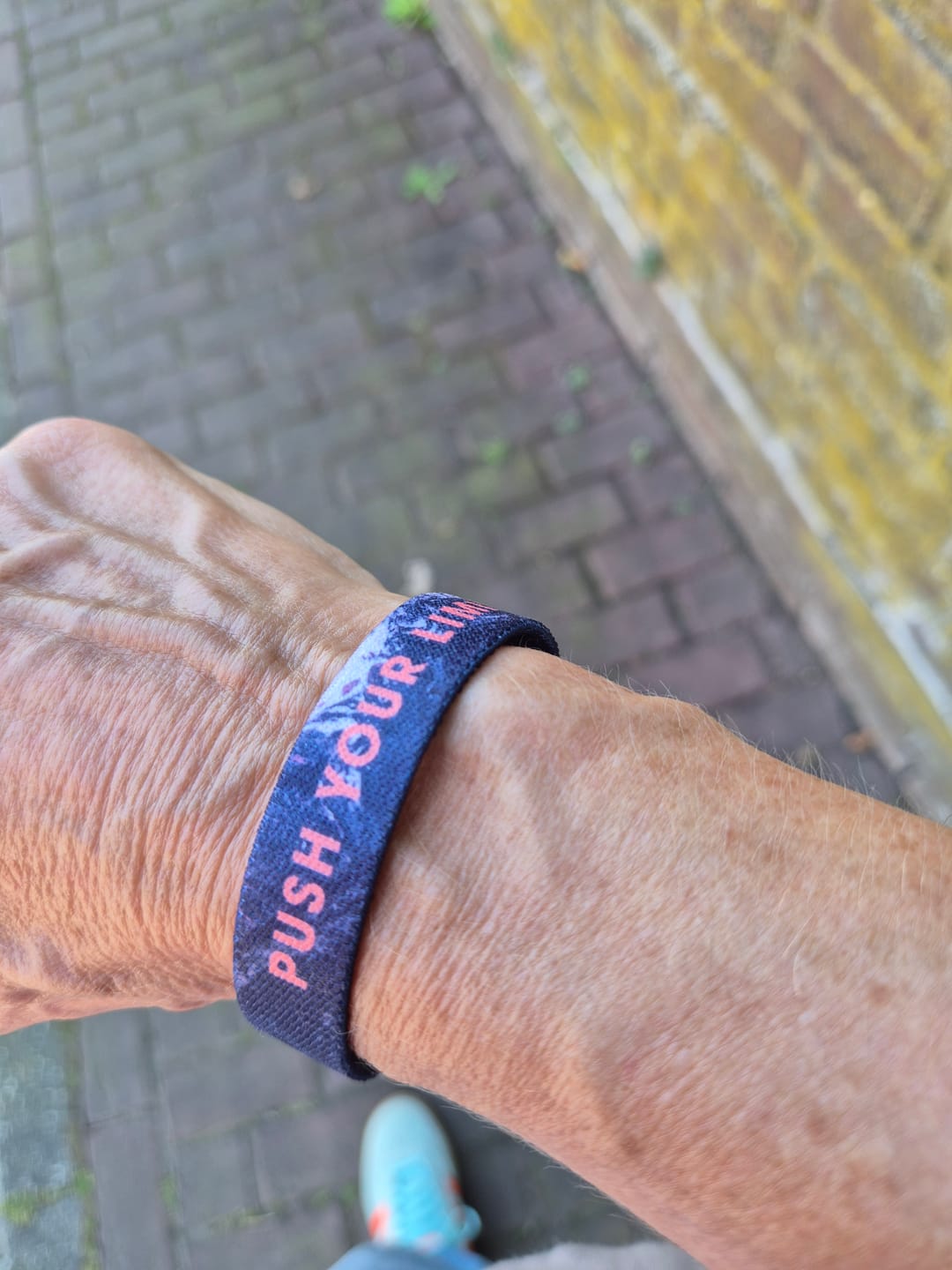 Customer photo review of Push Your Limits - Elastisches Armband