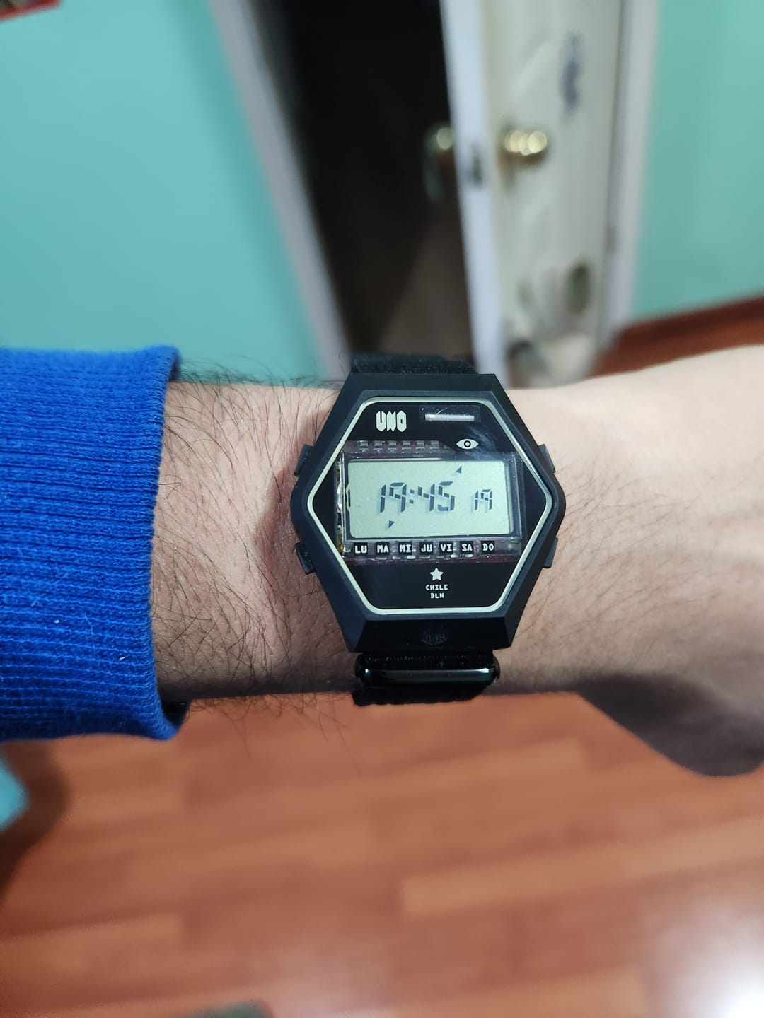 Customer photo review of PREVENTA CON DESPACHO JULIO: El Número Uno, el primer reloj digital en la historia de Chile