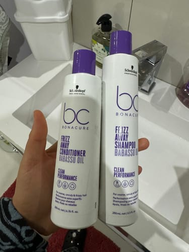 Customer photo review of Schwarzkopf Frizz Away Conditioner 200ml