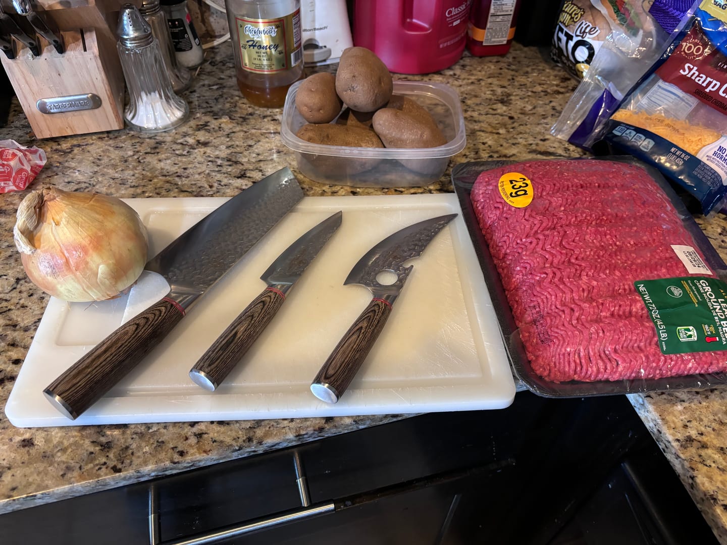Customer photo review of Ultimate Artisanal 5-Piece Knife Combo
