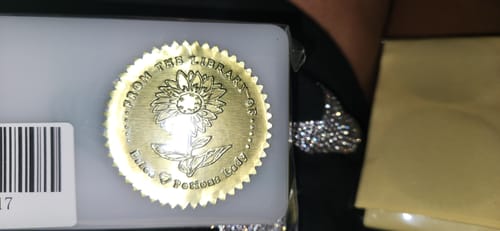 Customer photo review of 50 Golden Seal Sticker