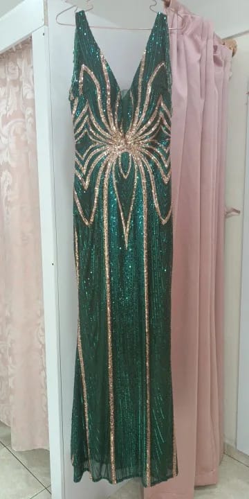 Customer photo review of Paityn Maxi Dress