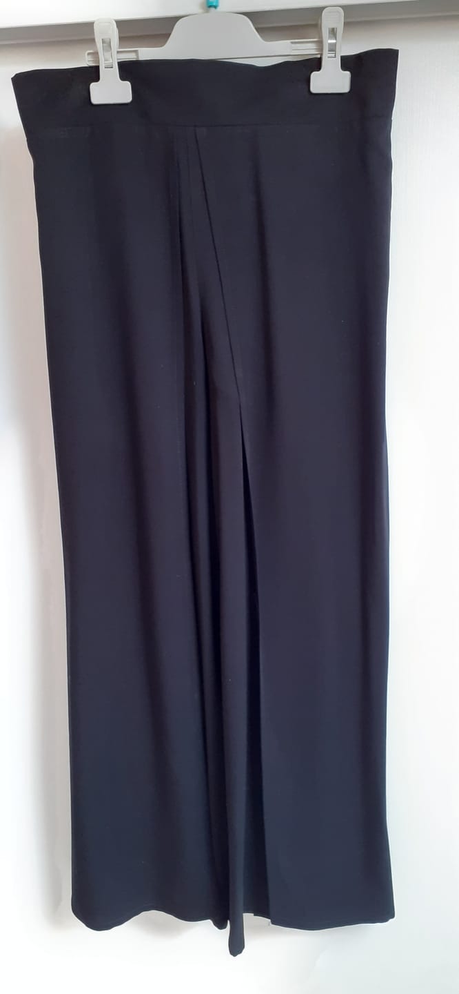 Customer photo review of Pantalon drapé Mathilde - sergé de viscose noir
