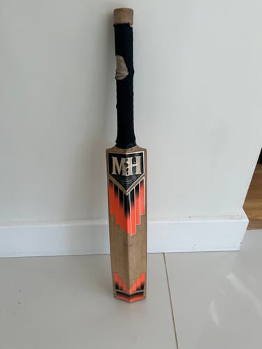 Customer photo review of Bat repair and refurbishment