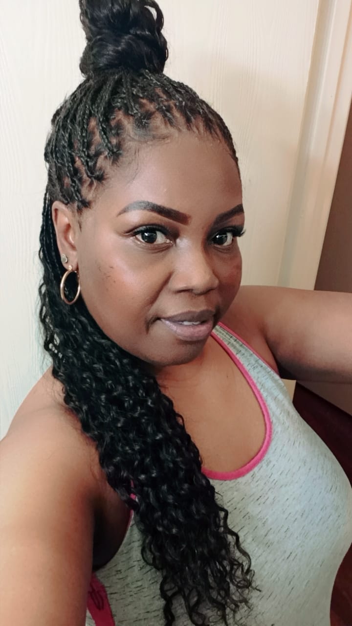Customer photo review of Bohemian Knotless HD Lace Human Hair Full Lace Braided Wig