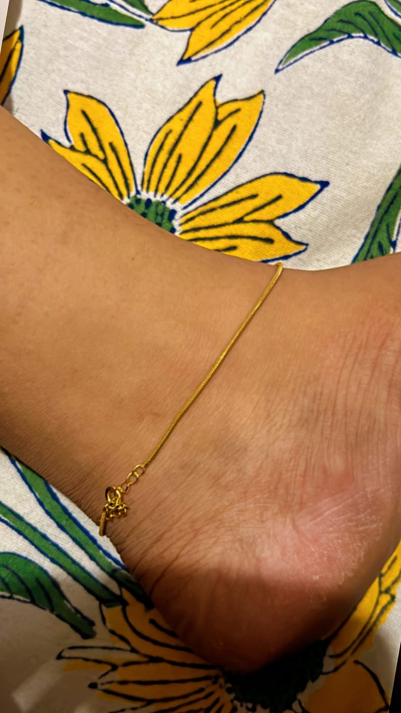 Customer photo review of Snake Chain Anklet