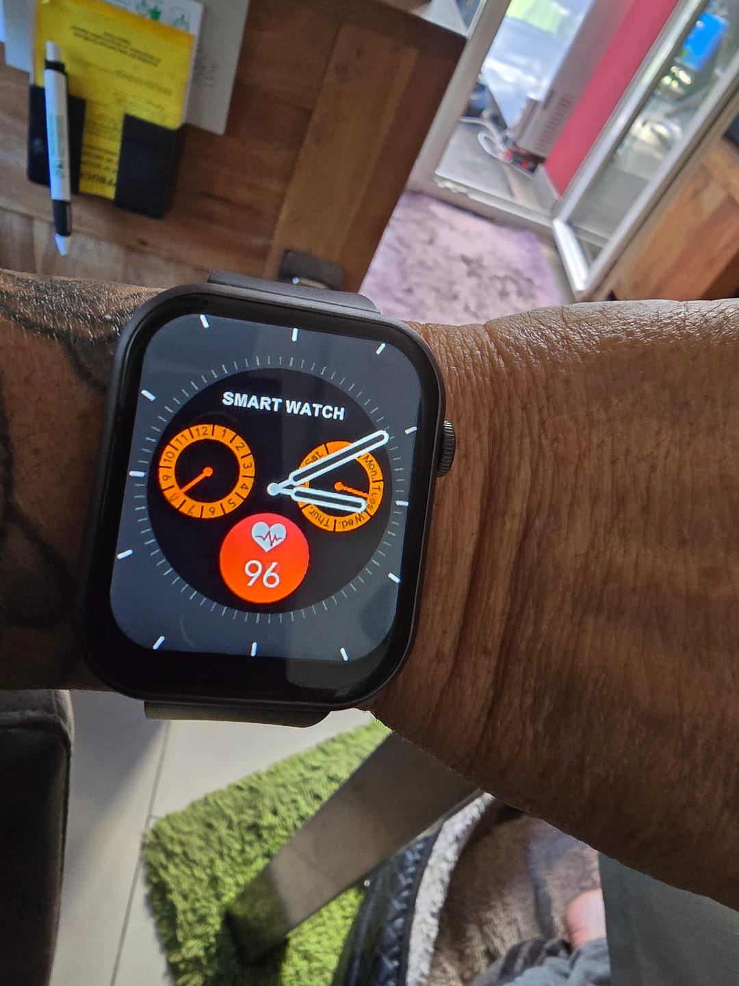 Customer photo review of Top Performance Smartwatch mit Gesundheitstracking / IP67 Wasserdichtigkeit / 35 Tage Akkulaufzeit / 100 Sportmodi