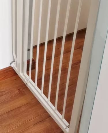 Customer photo review of FairyBaby 40" Extra Tall Baby Gate in Heavy Duty Design