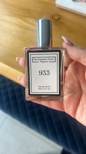 Customer photo review of Inspired by Delina - 933