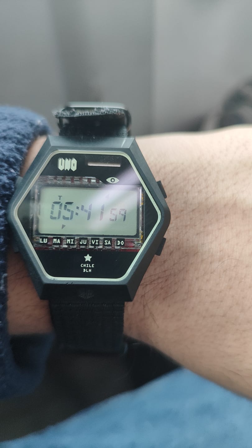 Customer photo review of PREVENTA CON DESPACHO JULIO: El Número Uno, el primer reloj digital en la historia de Chile