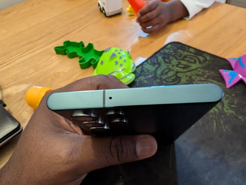 Customer photo review of Samsung Galaxy S22 Ultra 5G Refurbished SIM Free