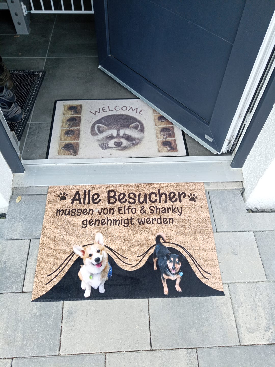 Customer photo review of Besuch genehmigt - Individuelle Fußmatte