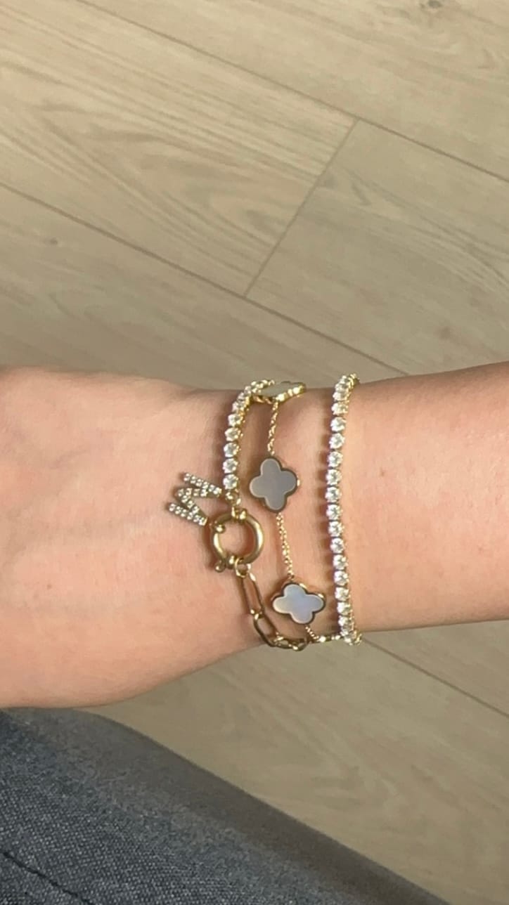 Customer photo review of Tennis Letter Armband | 18K vergoldet
