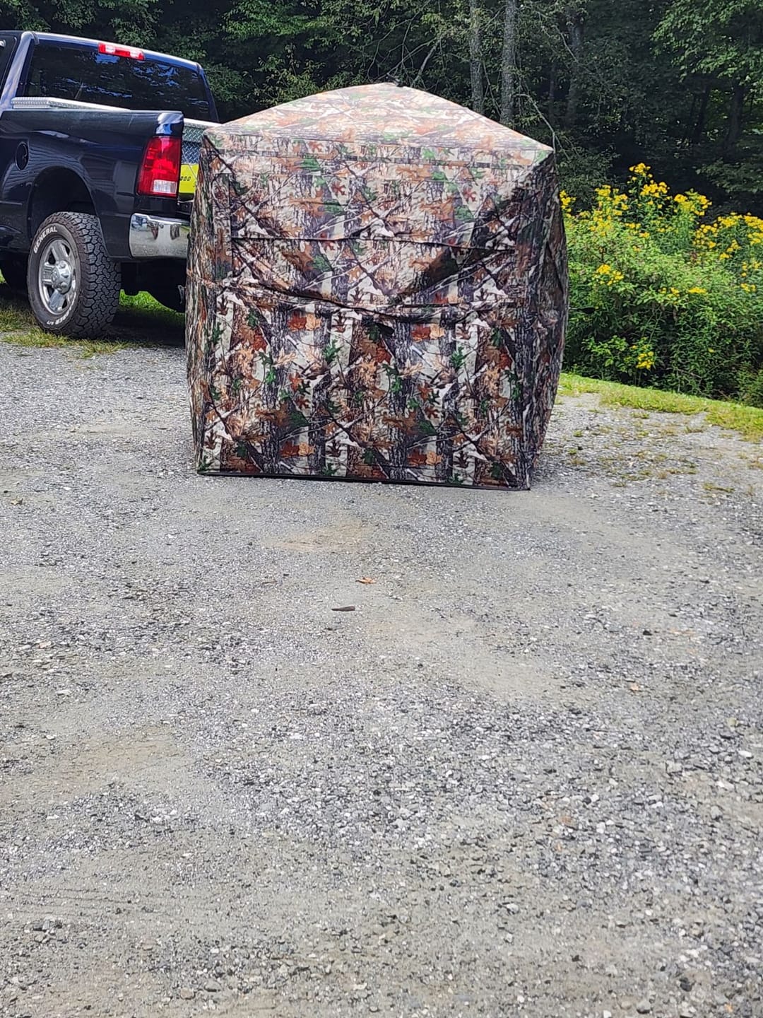 Customer photo review of Hunting Blind 270°See Through with Silent Magnetic Door & Sliding Windows, 2-3 Person Pop Up Ground Blind with Carrying Bag