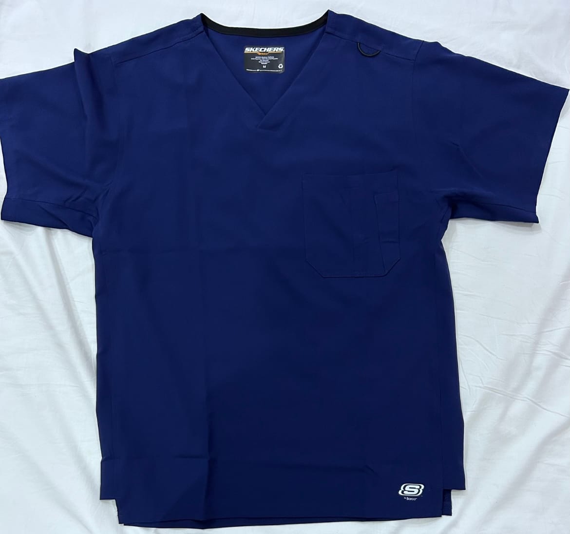 Customer photo review of بلوزة سكتشرز جيب واحد ~One pocket Scrub Top