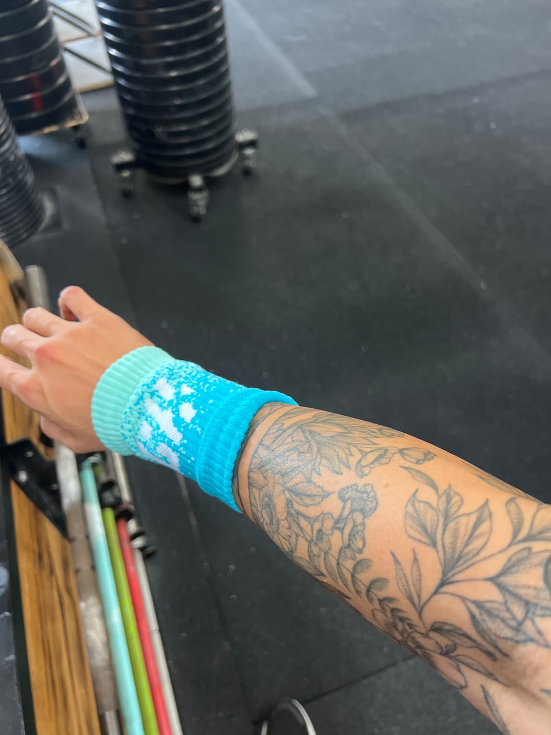 Customer photo review of LYFT-RX Gradient Sweatbands - Cyan (1 Pair, 1 Size Fits All)