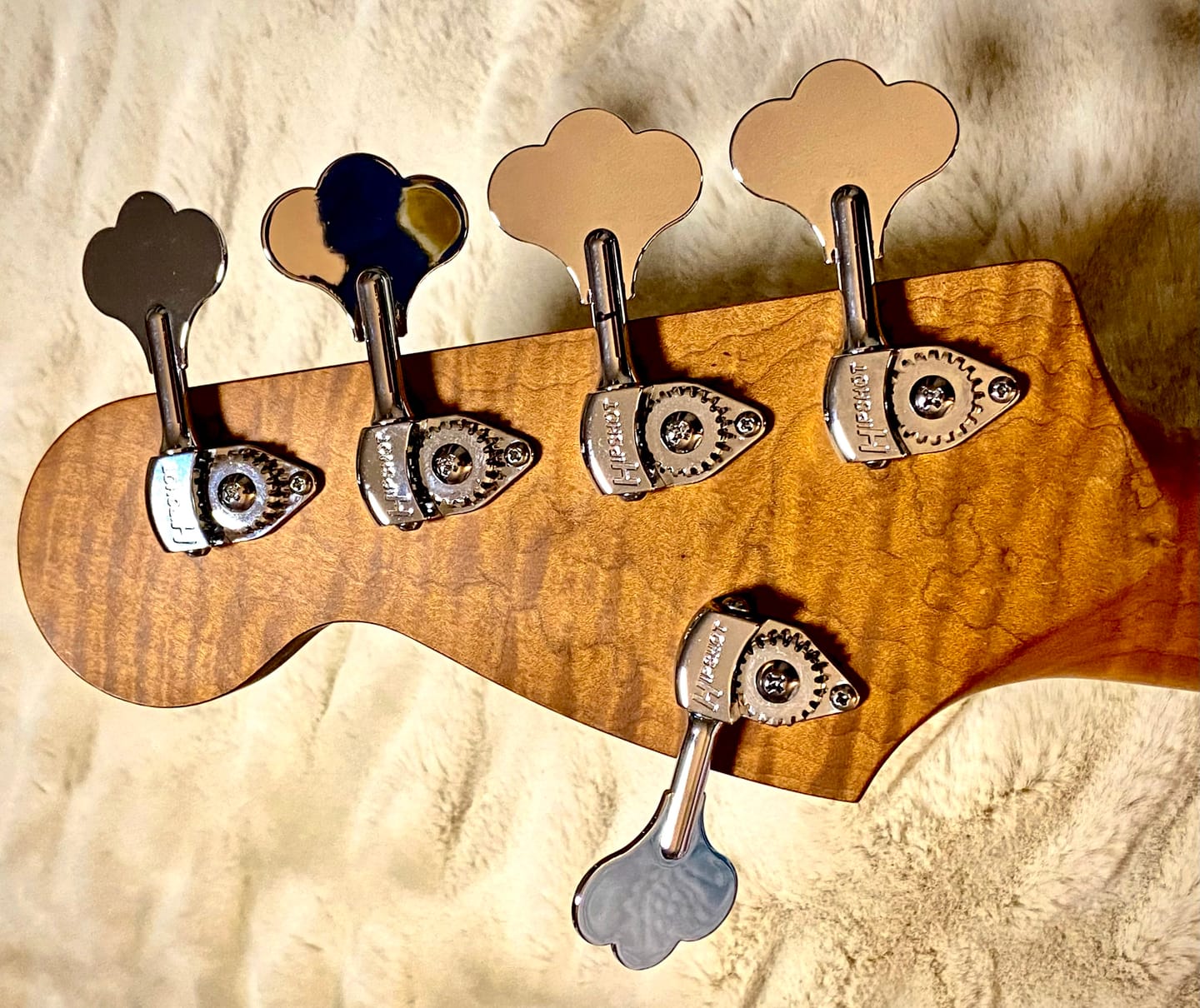 Customer photo review of Licensed Ultralite® Bass Tuning Machine 1/2" (Sold Individually)