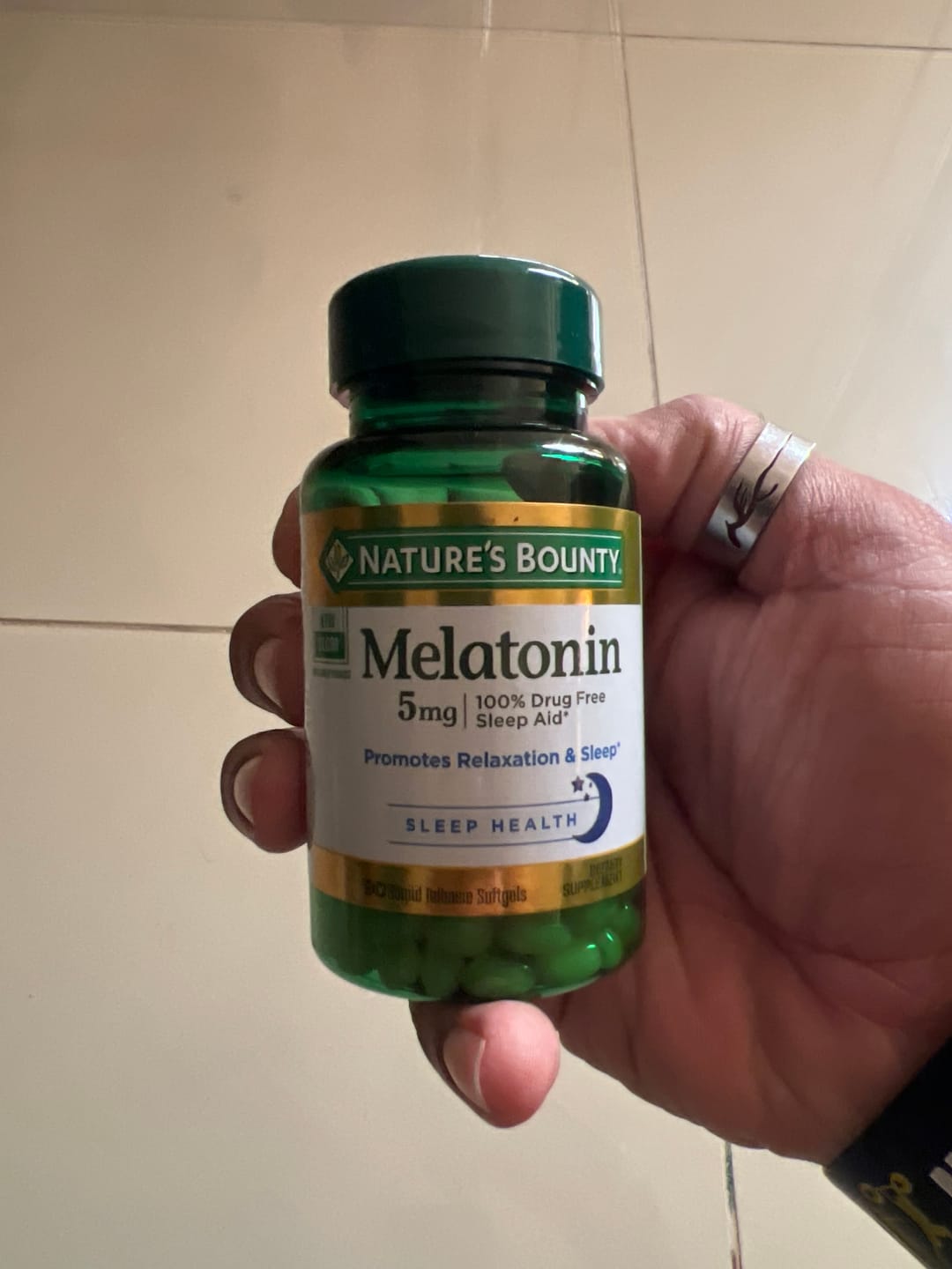 Customer photo review of Natures Bounty Melatonin Tablet 5 Mg 90 PC