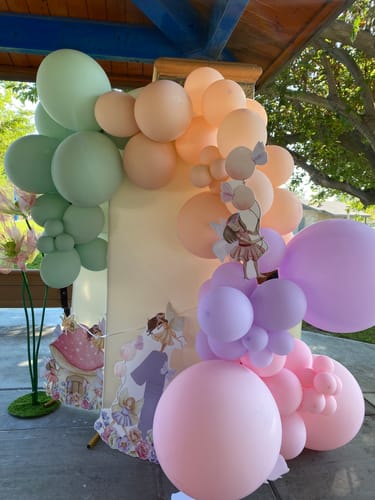 Customer photo review of Custom Balloon Garland Kit