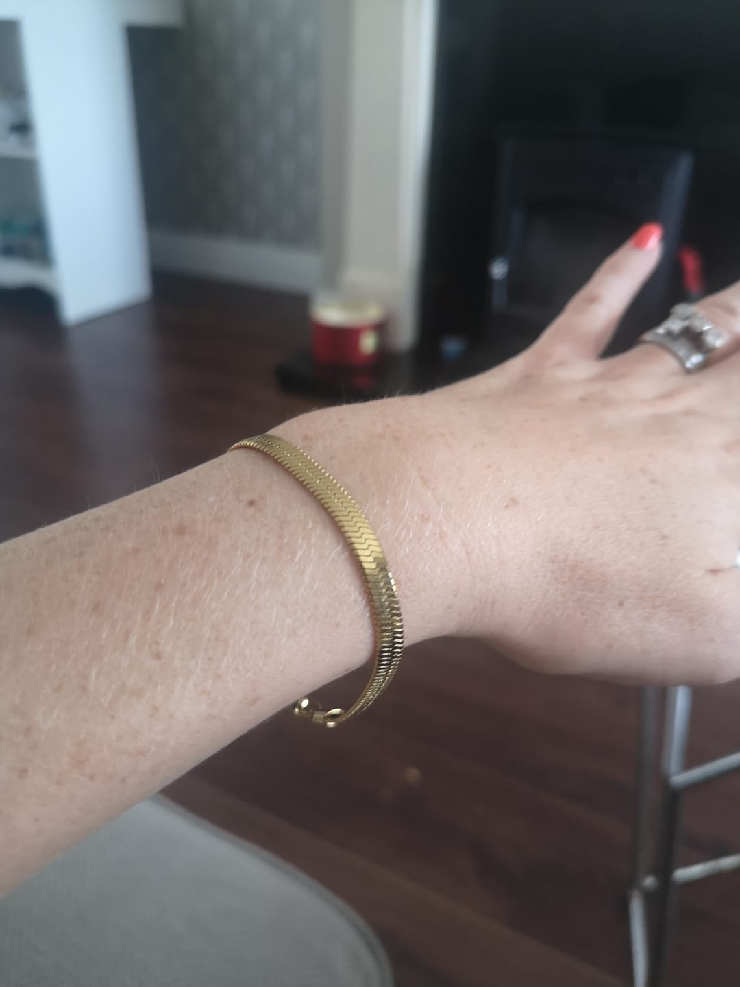 Customer photo review of Herringbone Bracelet Gold