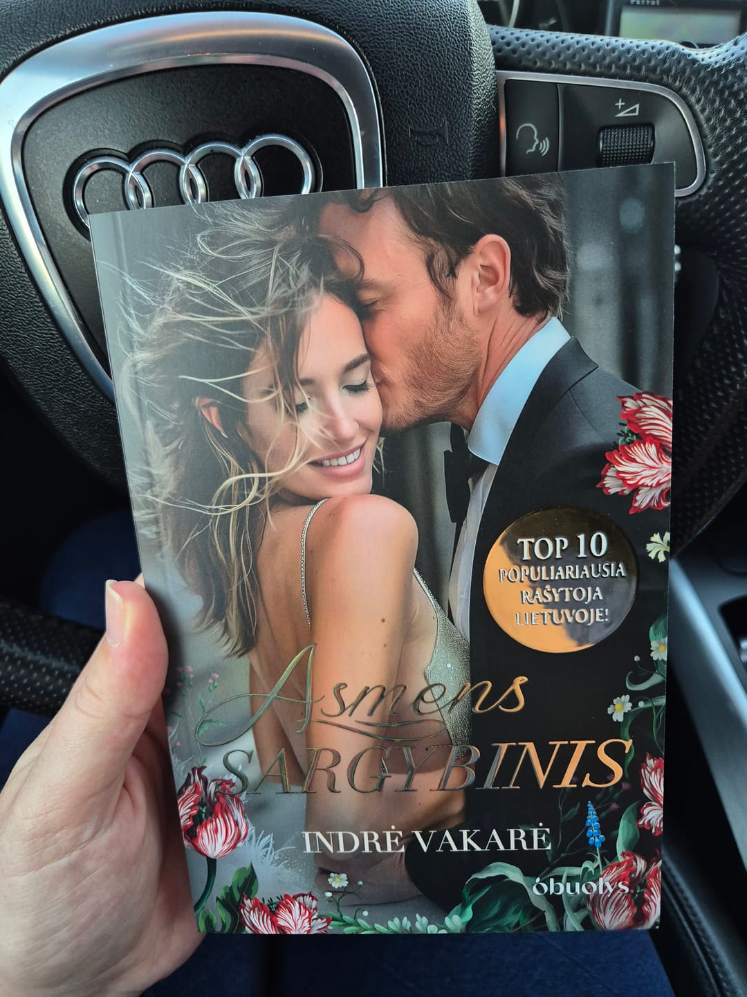 Customer photo review of Asmens sargybinis: nuo neapykantos iki meilės... veda kraują kaitinantys siužeto vingiai