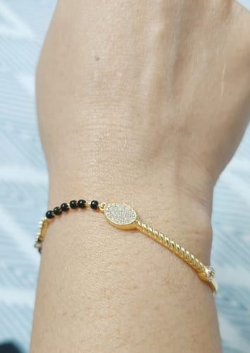 Customer photo review of Golden Arch Mangalsutra Bracelet