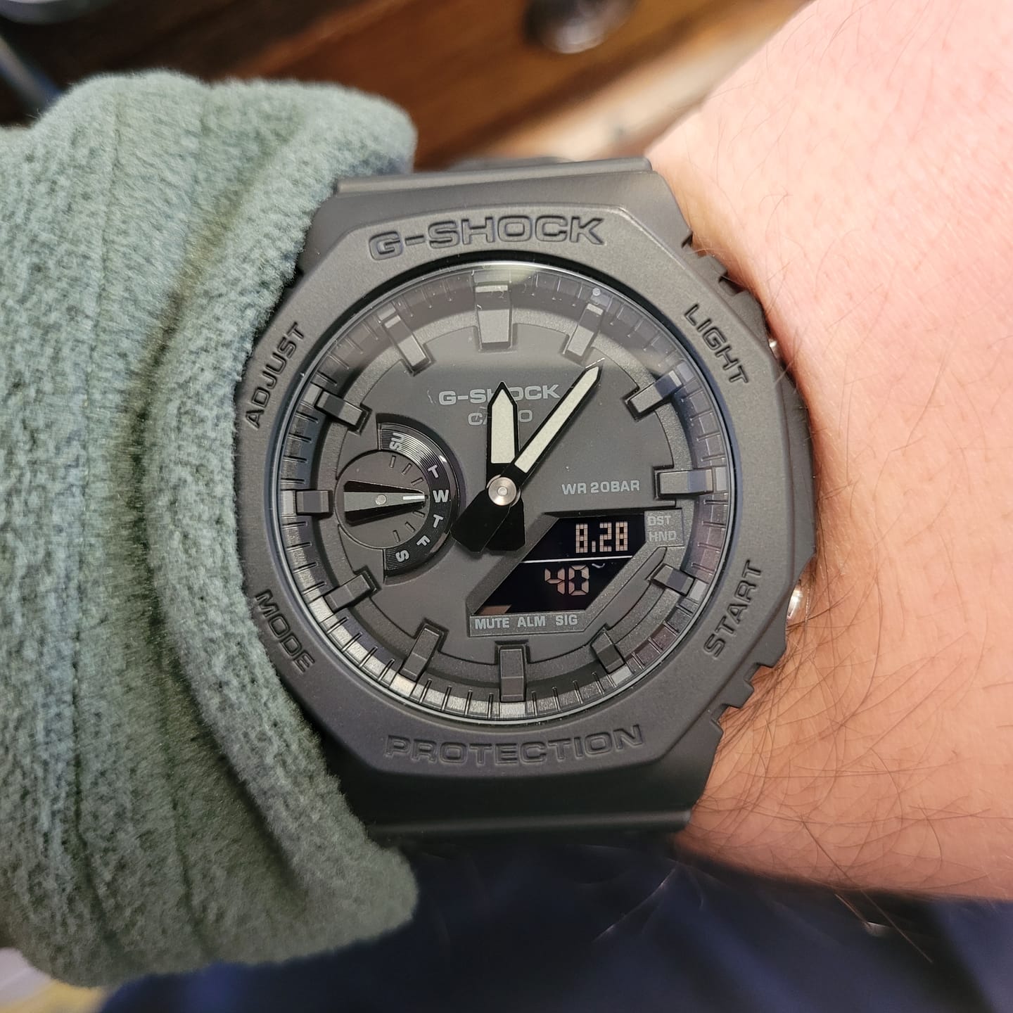 Customer photo review of Reloj Casio G-Shock Royal Oak "Casioak" GA-2100-1A1JF Carbon Core Negro JDM