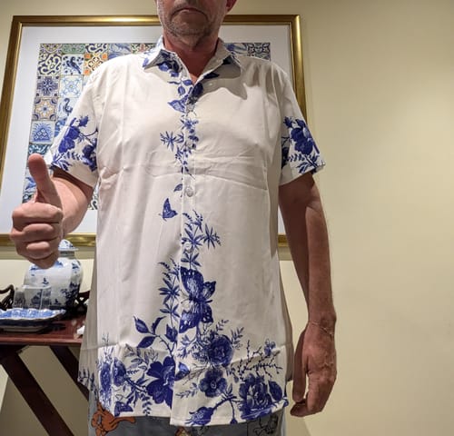 Customer photo review of Chemise hawaïenne à imprimé floral bleu pour homme
