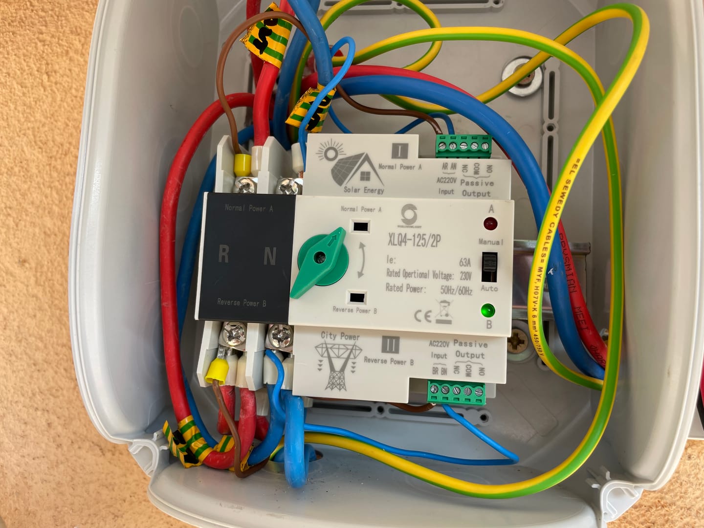 Customer photo review of Comutator de transfer automat monofazat pentru panouri fotovoltaice 230V 63A ATS