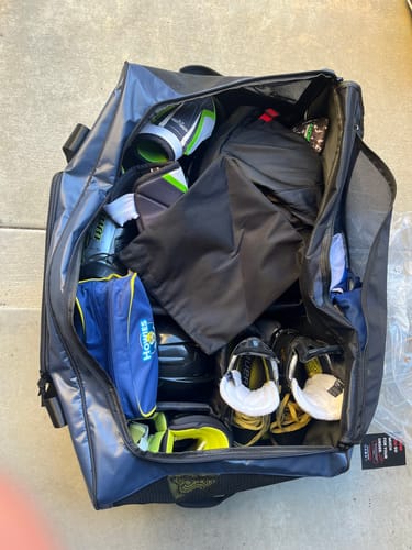 Customer photo review of Conway+Banks Hockey Bag