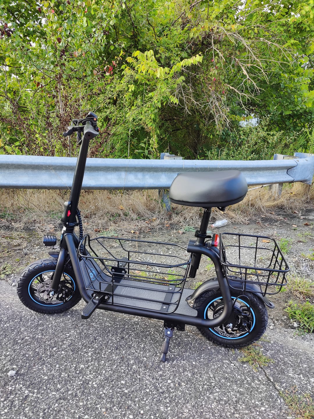 Customer photo review of Gyroor C1 Electric Scooter with Seat & Carry Basket 450W