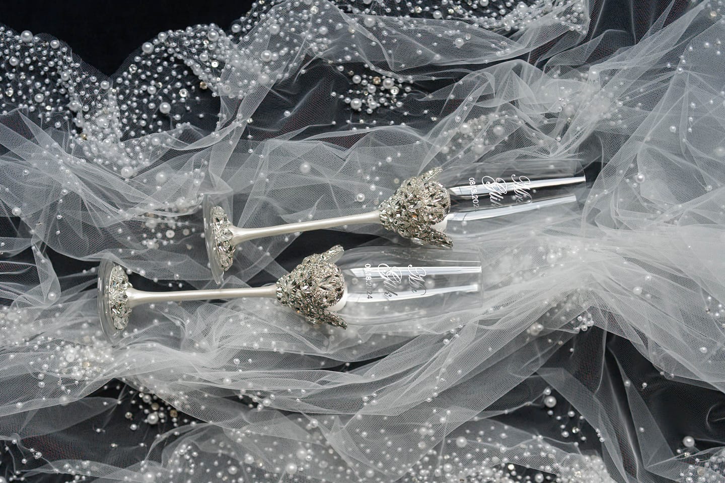 Customer photo review of Blossom White Glasses & Cake Set