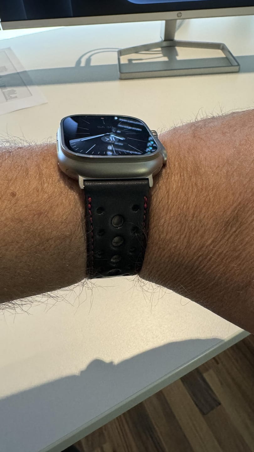 Customer photo review of Monaco · Vintage · Black/Red