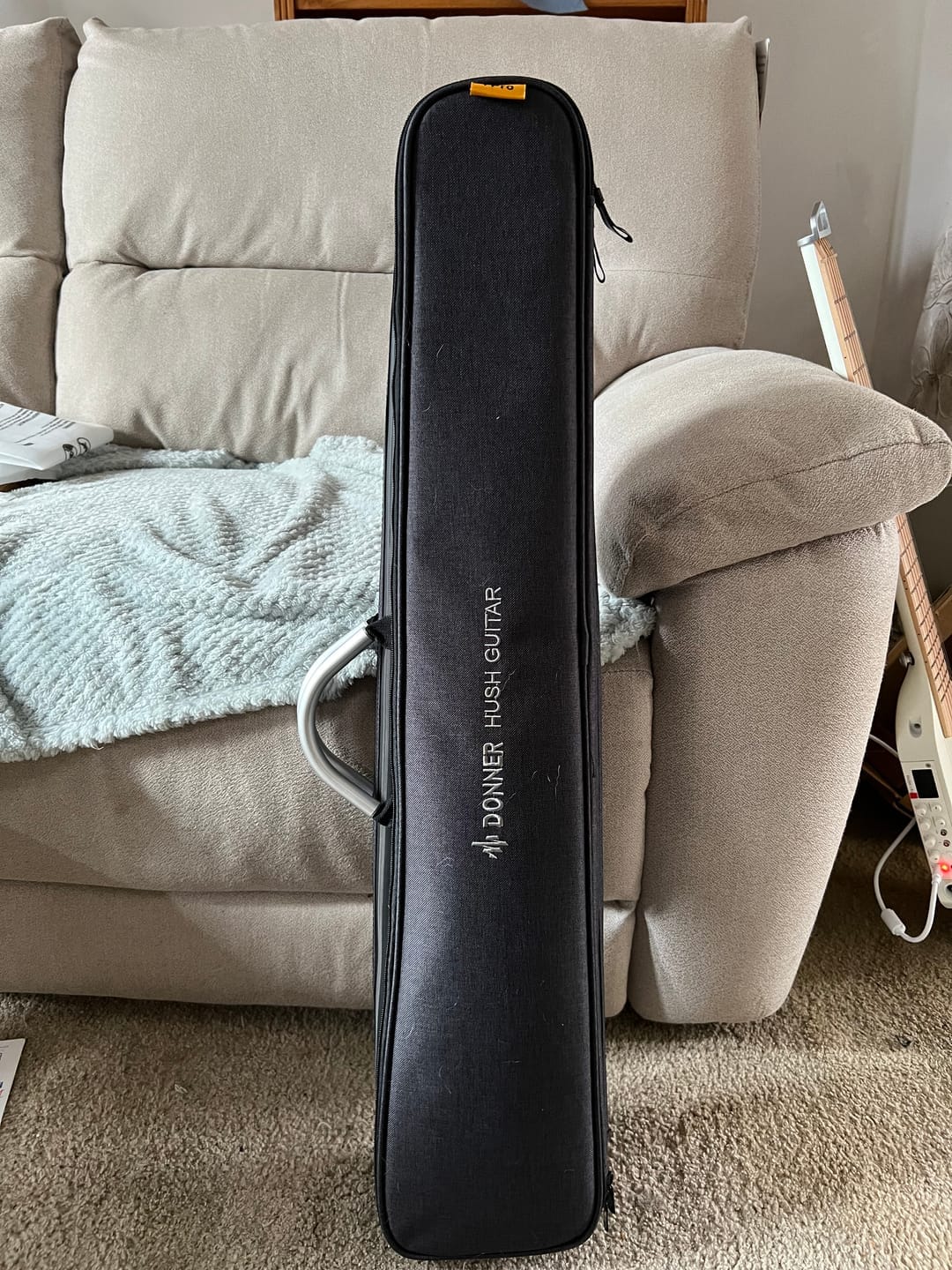 Customer photo review of Donner HUSH-I Pro Guitare Modes sonores multiples Guitare de voyage portable