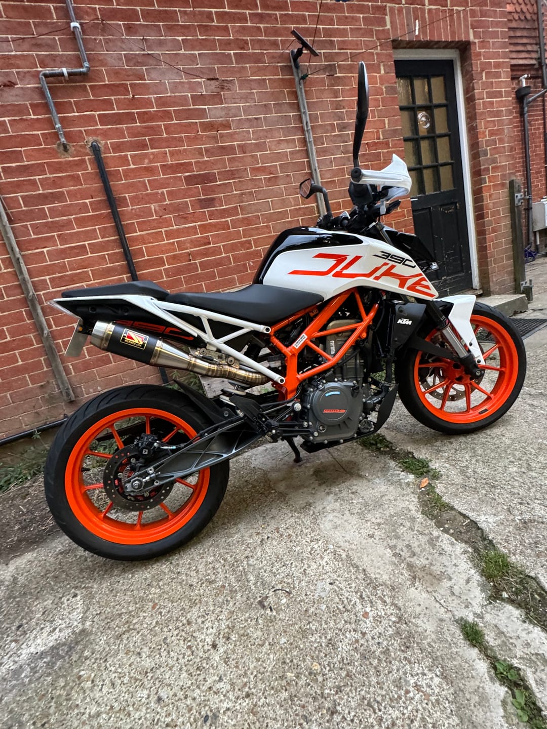 Customer photo review of KTM Duke 125/200/390