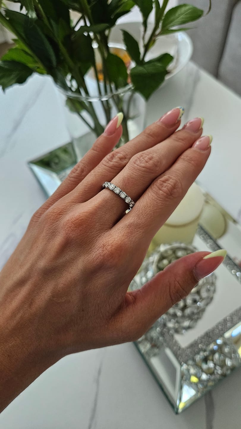 Customer photo review of Estella Ring | 18K vergoldet