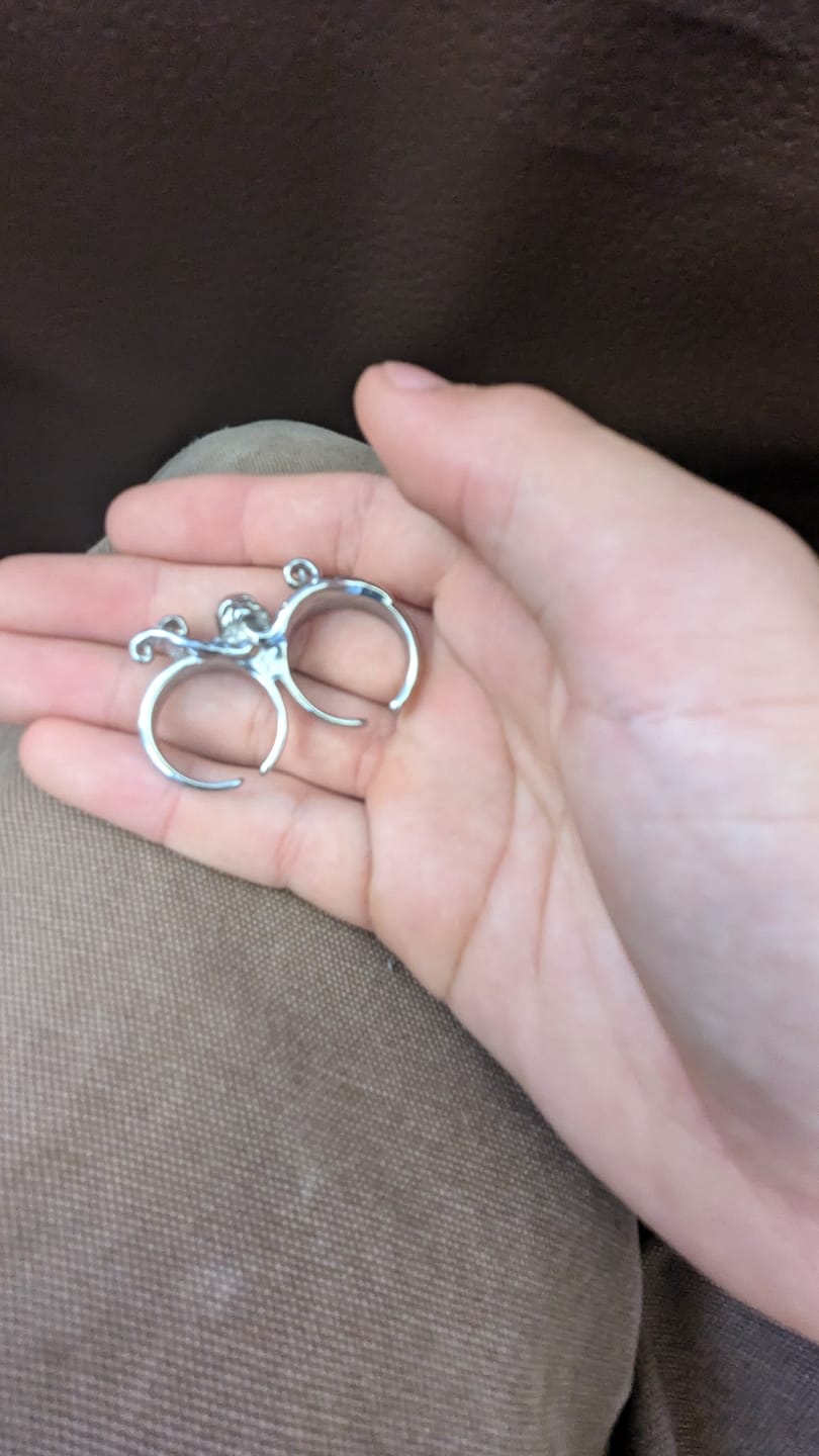 Customer photo review of DOUBLE FINGER OCTOSKULL RING