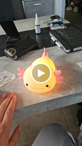 Customer video review of MeWaii® Axolotl Cute Squishy Night Light - Perfect Gift 🎁