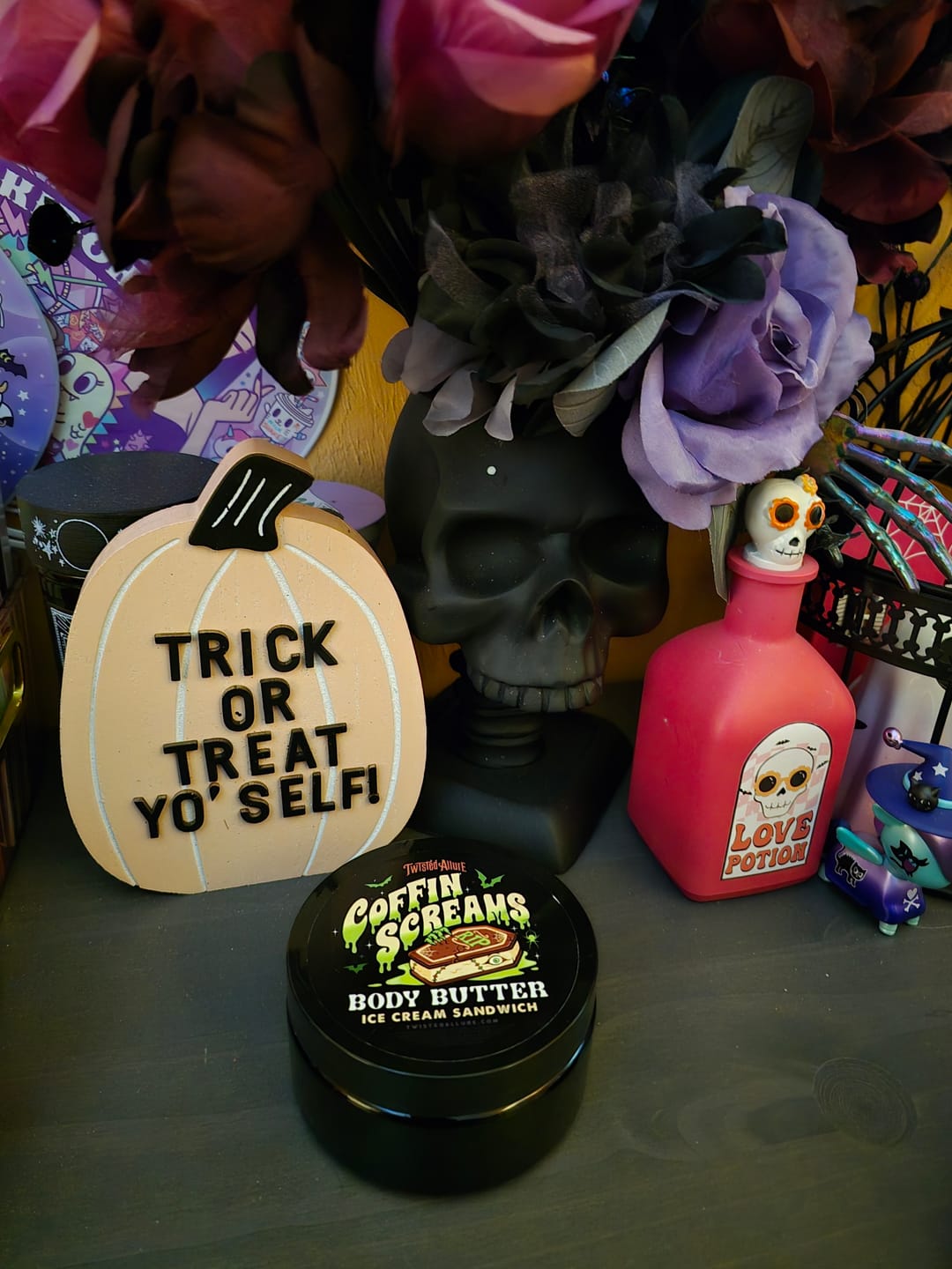 Customer photo review of Coffin Scream Body Butter (ice cream sandwich)