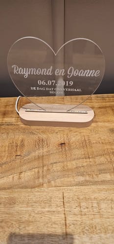 Customer photo review of Liebeslampe mit Namen und Datum