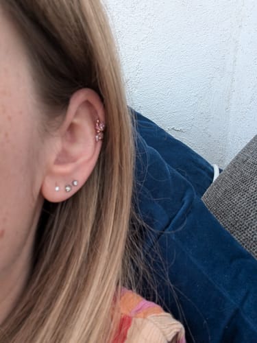 Customer photo review of Ear cuff Clara